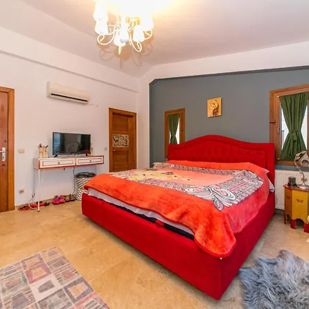 Esen Daily Weekly Villa